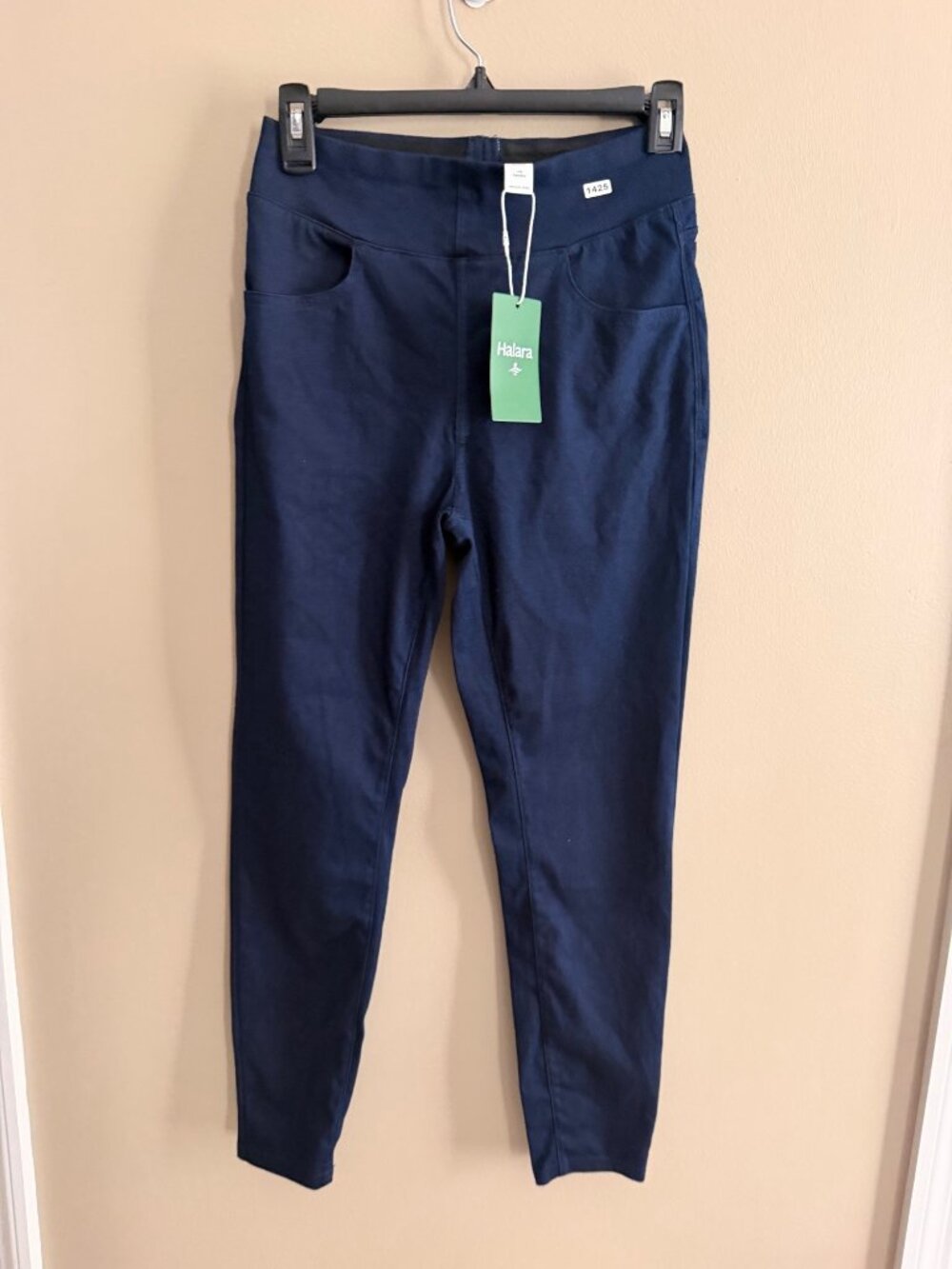 Halara Jeggings XS  Athleisure High-Waisted Pants XS With Pockets Polyester Blen